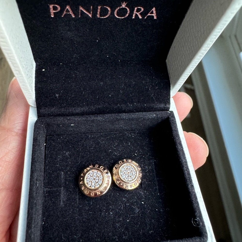Pandora Earr